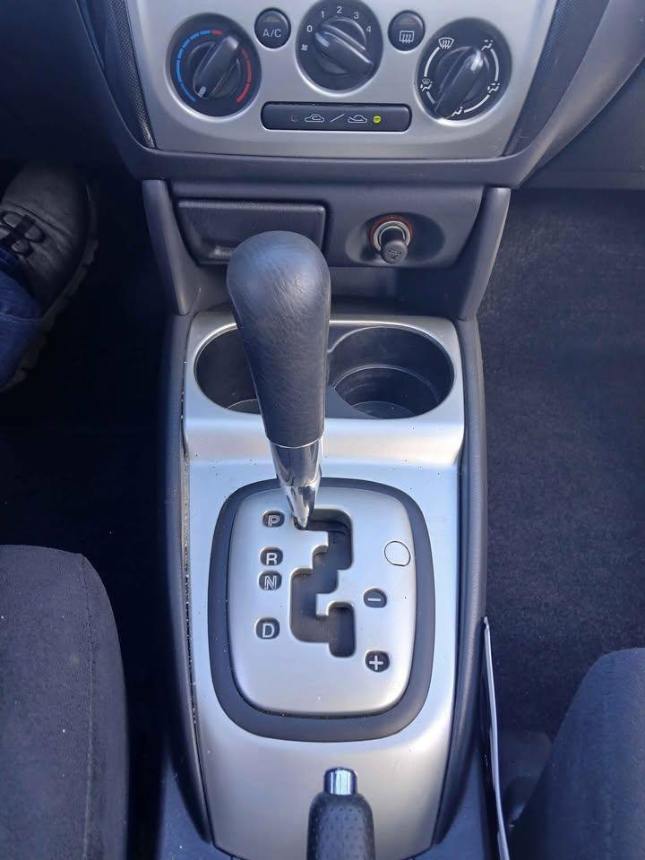 Used 2003 MAZDA Protege FWD image 15
