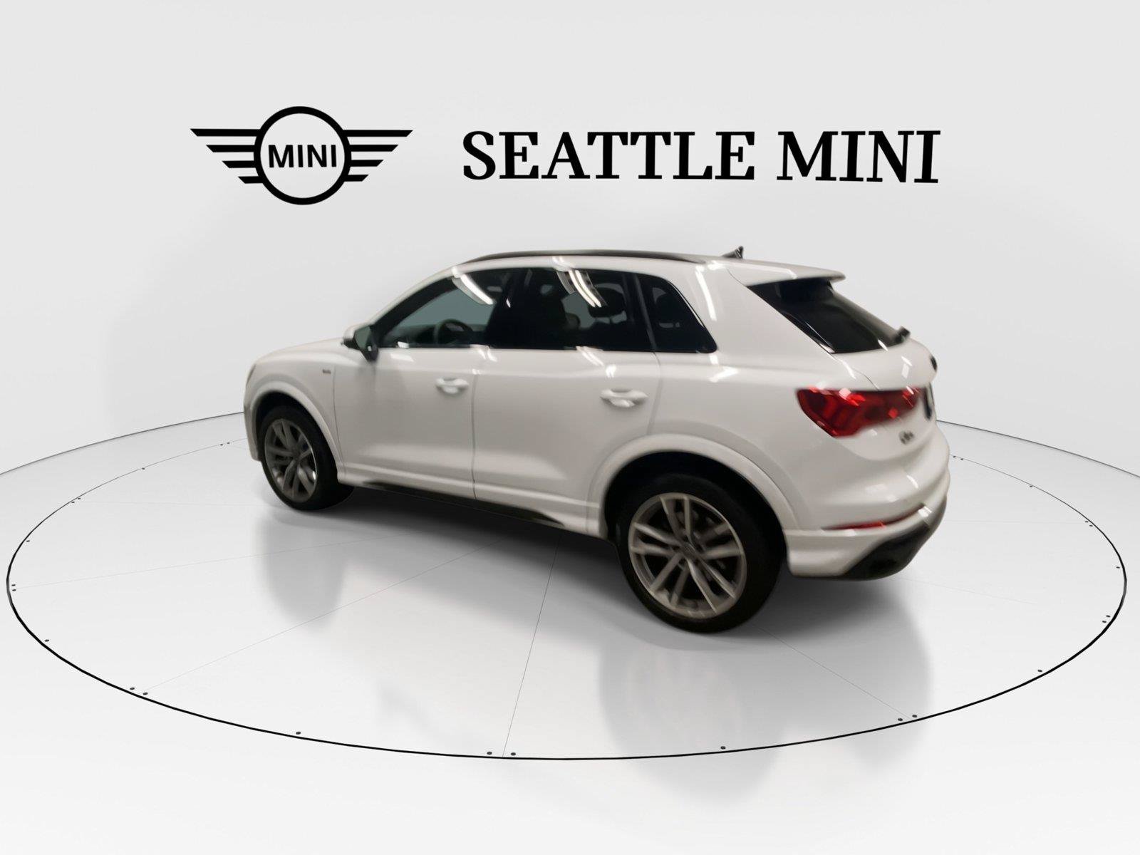 Used 2024 Audi Q3 2.0T Premium AWD/4WD image 8