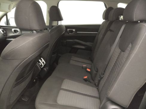 Used 2022 Kia Sorento LX FWD image 18