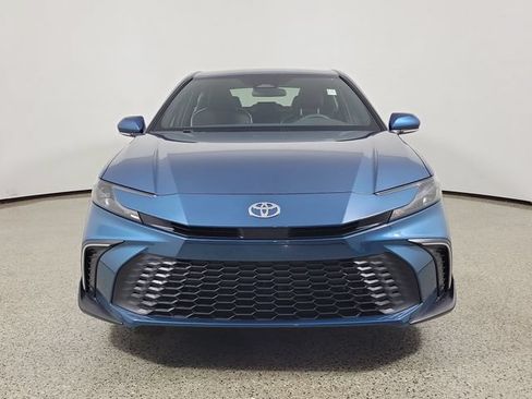 Used 2026 Toyota Camry SE FWD image 3