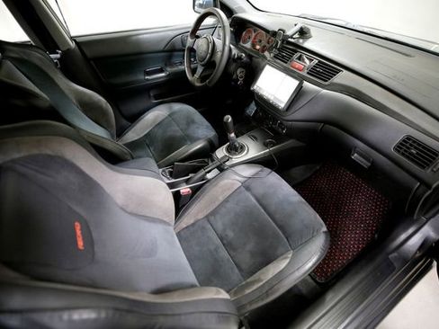 Used 2006 Mitsubishi Lancer Evolution AWD/4WD image 5