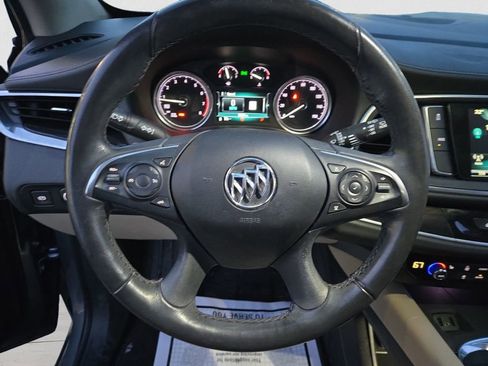 Used 2019 Buick Enclave Essence image 13