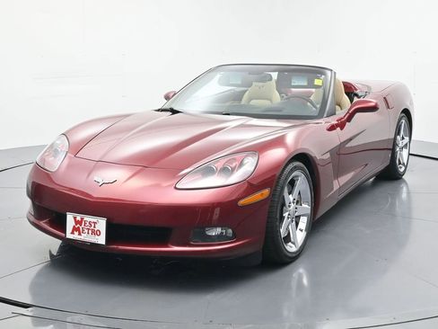 Used 2007 Chevrolet Corvette Convertible w/ Preferred Equipment Group RWD image 2