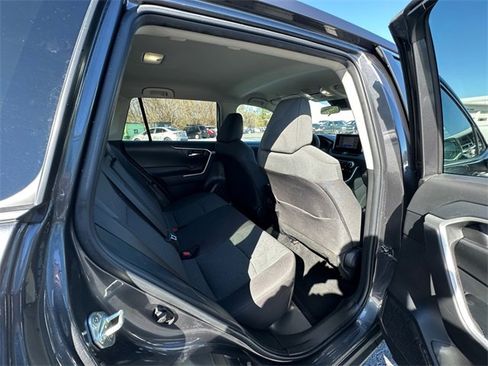 Used 2024 Toyota RAV4 XLE image 17