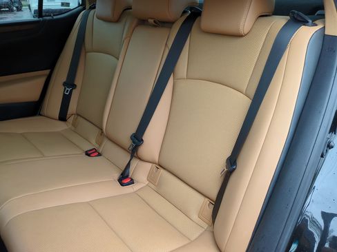 Used 2022 Lexus ES 300h w/ Premium Package image 26