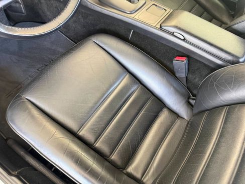 Used 1988 Porsche 944 Coupe RWD image 48