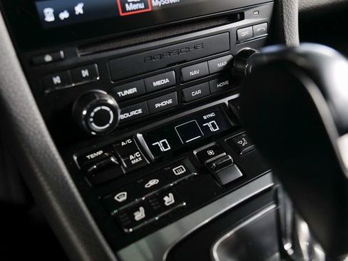 Used 2018 Porsche 718 Cayman image 17