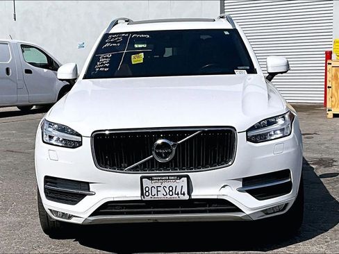 Used 2018 Volvo XC90 T6 Momentum w/ Convenience Package AWD/4WD image 2