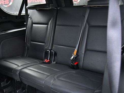 Used 2023 Chevrolet Suburban Premier AWD/4WD image 39