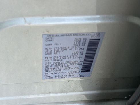 Used 2025 Nissan Pathfinder SV FWD image 20