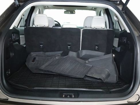 Used 2019 Ford Edge Titanium w/ Equipment Group 301A AWD/4WD image 32