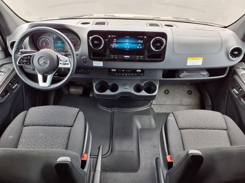 Used 2023 Mercedes-Benz Sprinter 3500 image 29