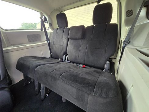 Used 2012 Dodge Grand Caravan Crew image 31