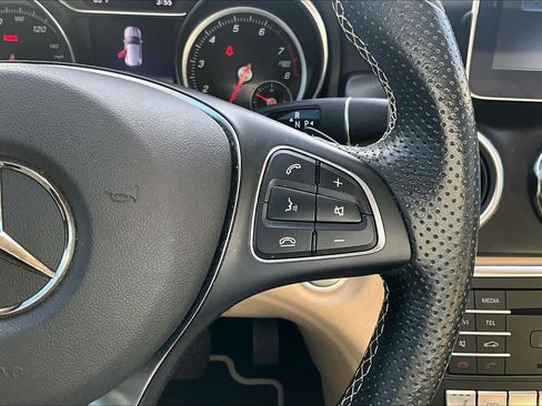 Used 2019 Mercedes-Benz GLA 250 4MATIC image 24