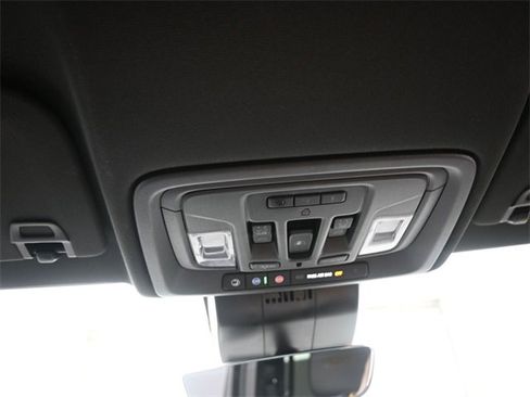 Used 2024 Chevrolet Silverado 2500 High Country w/ High Country Premium Package image 12