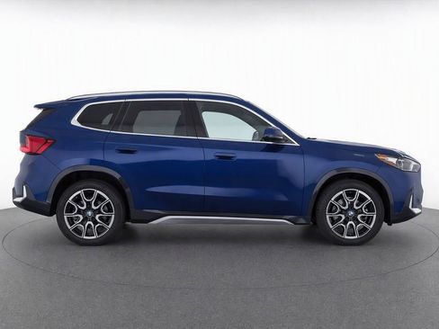 Certified 2025 BMW X1 xDrive28i AWD/4WD image 2