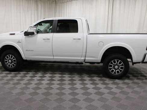 Used 2024 RAM 2500 Limited AWD/4WD image 35