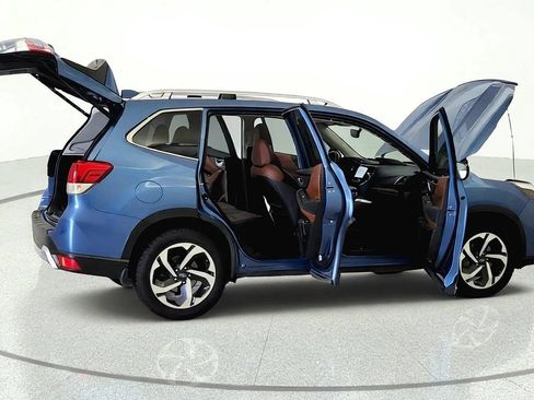 Used 2023 Subaru Forester Touring AWD/4WD image 12