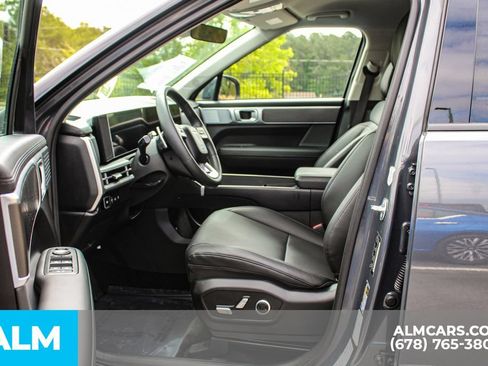 Used 2026 Hyundai Santa Fe SEL FWD image 16