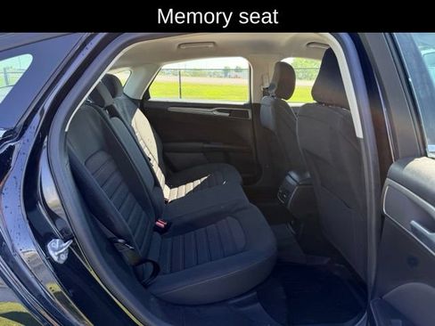 Used 2020 Ford Fusion SE AWD/4WD image 10