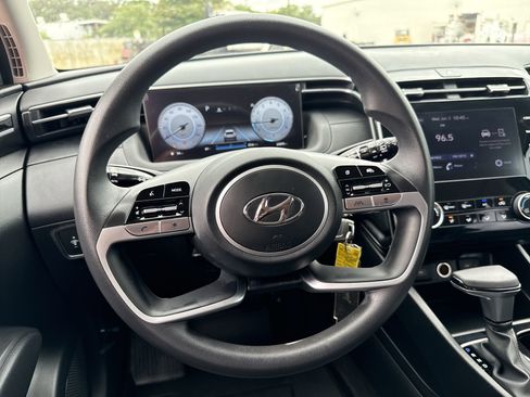 Used 2024 Hyundai Tucson SE FWD image 11