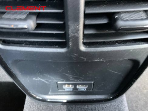 Used 2022 Dodge Charger R/T w/ Blacktop Package RWD image 33