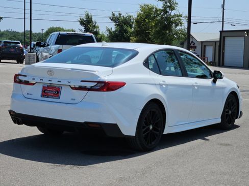 Certified 2025 Toyota Camry SE FWD image 5