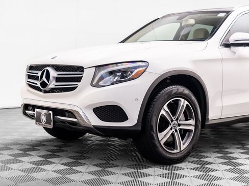 Used 2019 Mercedes-Benz GLC 300 4MATIC image 37