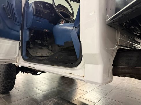 Used 1997 Ford F350 4x4 Regular Cab image 10