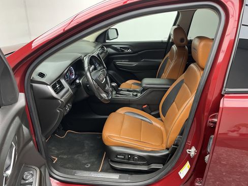 Used 2017 GMC Acadia SLT image 3