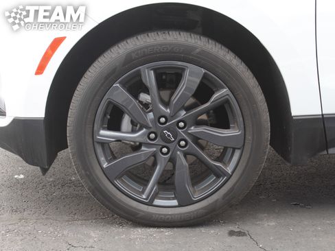 Certified 2022 Chevrolet Equinox RS w/ LPO, Floor Liner Package image 32