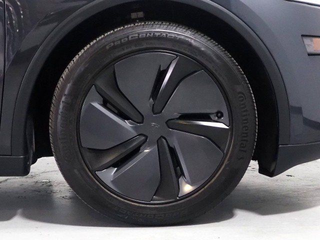 Used 2026 Tesla Model Y Long Range RWD image 52