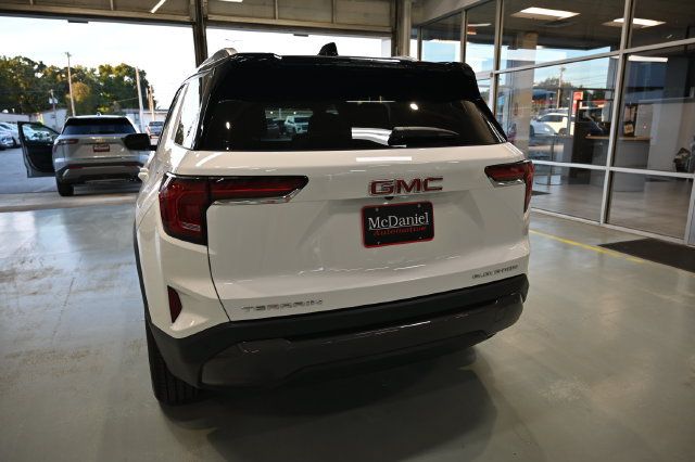 New 2027 GMC Terrain Elevation w/ Elevation Premium Package FWD image 5