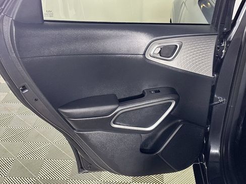 Used 2022 Kia Soul LX w/ Technology Package FWD image 18