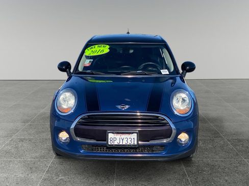 Used 2016 MINI Cooper 4-Door Hardtop image 8