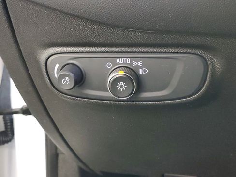 Used 2021 Chevrolet Equinox LS w/ LS Convenience Package AWD/4WD image 21