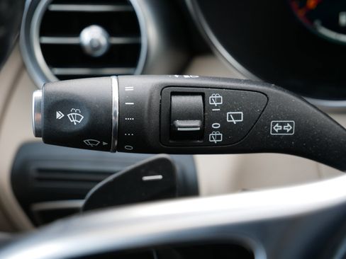 Used 2020 Mercedes-Benz GLC 300 4MATIC image 25