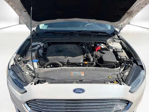 Used 2015 Ford Fusion SE w/ Equipment Group 202A FWD image 31