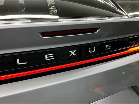 Used 2023 Lexus RZ 450e Premium w/ Technology Package image 30