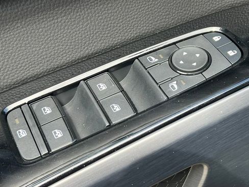 New 2026 Nissan Pathfinder SL AWD/4WD image 14