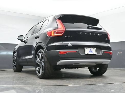 Used 2023 Volvo XC40 B4 Ultimate w/ Protection Package Premier FWD image 44
