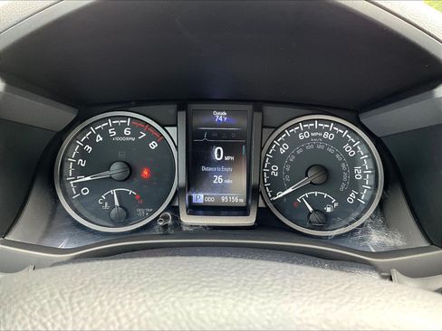 Used 2023 Toyota Tacoma TRD Off-Road AWD/4WD image 14