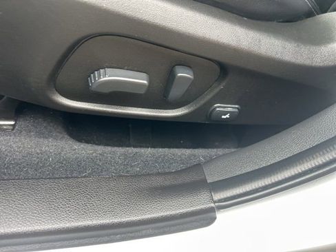 Used 2014 Subaru Forester 2.5i Limited w/ Popular Package #2 image 10