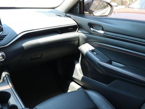 Used 2021 Nissan Altima 2.5 SR FWD image 18