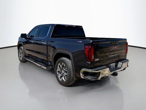 Used 2023 GMC Sierra 1500 SLT AWD/4WD image 5
