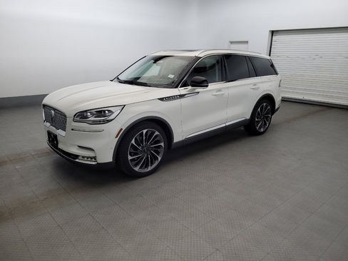 Used 2020 Lincoln Aviator Reserve w/ Equipment Group 202A AWD/4WD image 2