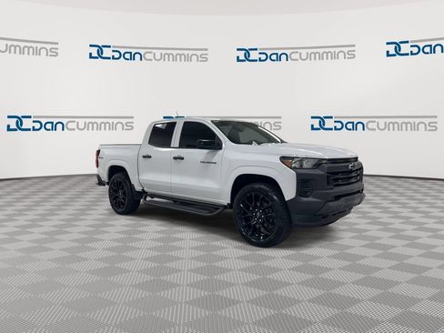 Used 2023 Chevrolet Colorado W/T w/ WT Convenience Package II AWD/4WD image 2