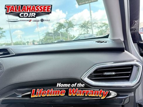 Used 2023 Chevrolet TrailBlazer LT FWD image 27