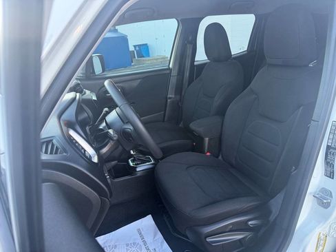 Used 2020 Jeep Renegade Latitude image 11