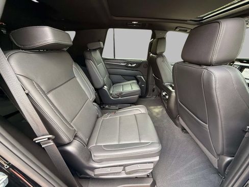 Used 2023 GMC Yukon Denali w/ Max Trailering Package AWD/4WD image 16
